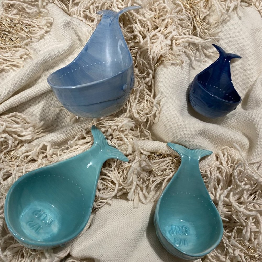 ANTHROPOLOGIE Whale-Tail Measuring Cups - Picture 3 of 12